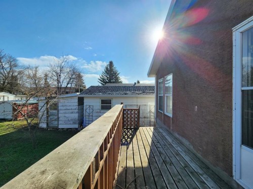 234 49 Ave E, Claresholm, AB - Outdoor