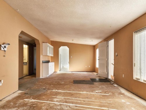 234 49 Ave E, Claresholm, AB - Indoor Photo Showing Other Room