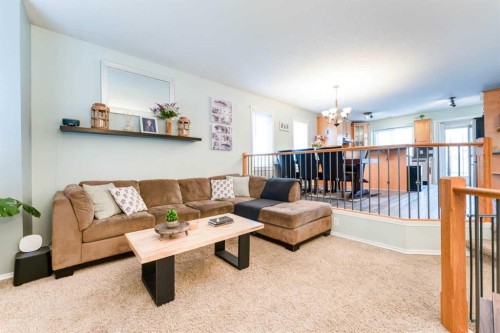 4214 56 Street, Taber, AB - Indoor Photo Showing Living Room