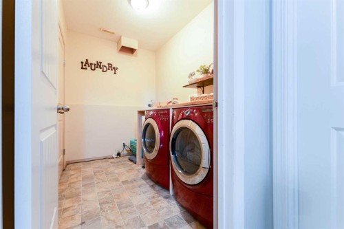 4214 56 Street, Taber, AB - Indoor Photo Showing Laundry Room