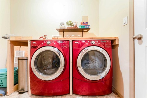 4214 56 Street, Taber, AB - Indoor Photo Showing Laundry Room