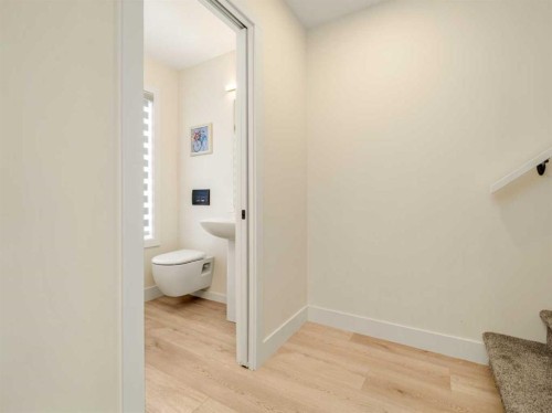 1036 Coalbrook Gate West, Lethbridge, AB - Indoor Photo Showing Bathroom