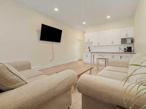 1036 Coalbrook Gate West, Lethbridge, AB - Indoor Photo Showing Living Room