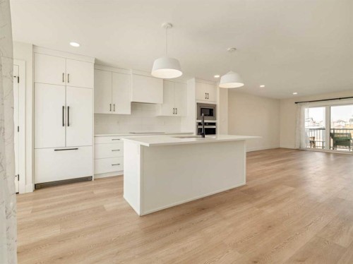 1036 Coalbrook Gate West, Lethbridge, AB - Indoor Photo Showing Kitchen