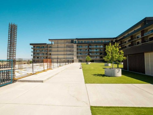 333-102 Scenic Drive North, Lethbridge, AB - Outdoor