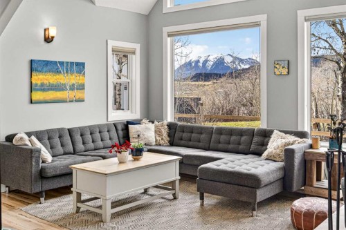 5 Villa Vega Acres, Lundbreck, AB 