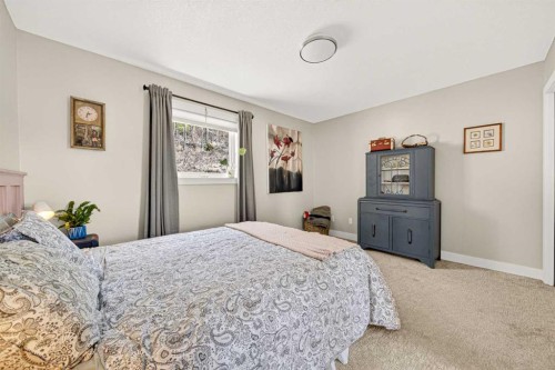 5 Villa Vega Acres, Lundbreck, AB 
