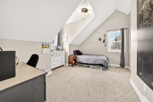 5 Villa Vega Acres, Lundbreck, AB 