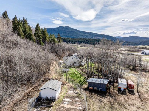 5 Villa Vega Acres, Lundbreck, AB 