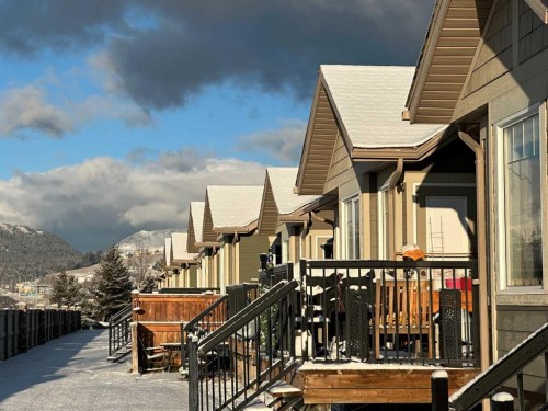 17 Ironstone Drive, Coleman, AB - Outdoor