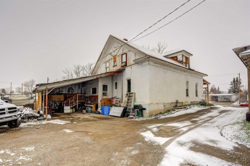 162 2 Avenue West, Cardston, AB - Outdoor