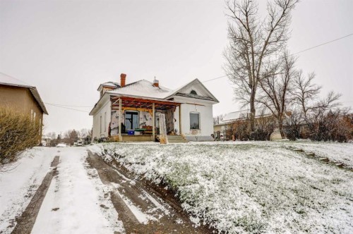 162 2 Avenue West, Cardston, AB - Outdoor