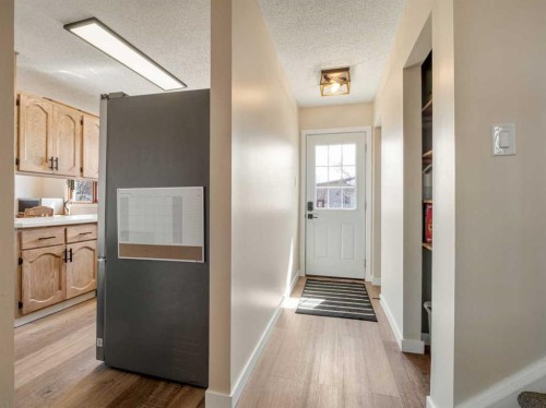 162 Purdue Court West, Lethbridge, AB - Indoor Photo Showing Other Room