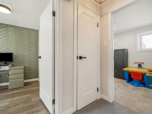 162 Purdue Court West, Lethbridge, AB - Indoor Photo Showing Other Room