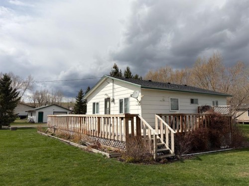 24E 3 Avenue South, Hill Spring, AB - Outdoor With Deck Patio Veranda