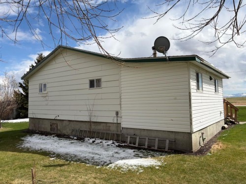 24E 3 Avenue South, Hill Spring, AB - Outdoor With Exterior