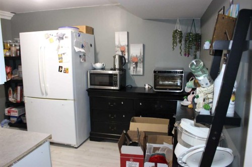 2811 13 Avenue South, Lethbridge, AB - Indoor