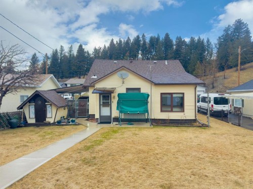 7710 24 Avenue, Coleman, AB - Outdoor