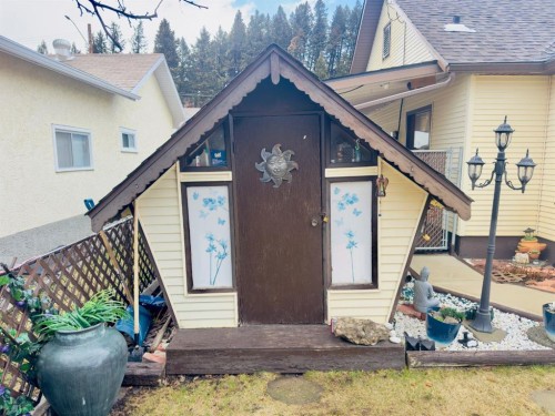 7710 24 Avenue, Coleman, AB - Outdoor With Exterior