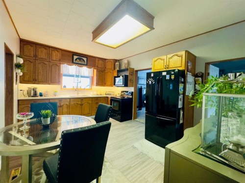 7710 24 Avenue, Coleman, AB - Indoor