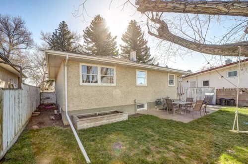 1126 23 North, Lethbridge, AB - Outdoor With Exterior