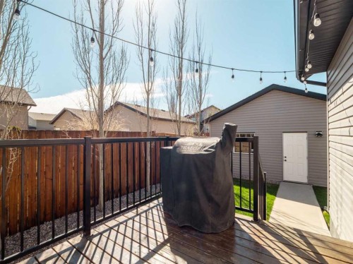 553 Mary Cameron Crescent North, Lethbridge, AB - Outdoor With Exterior