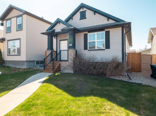 553 Mary Cameron Crescent North, Lethbridge, AB - Outdoor