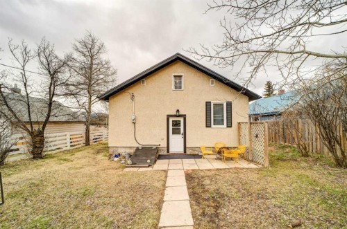 8630 17 Avenue, Coleman, AB - Outdoor