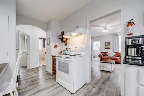 8630 17 Avenue, Coleman, AB - Indoor Photo Showing Kitchen