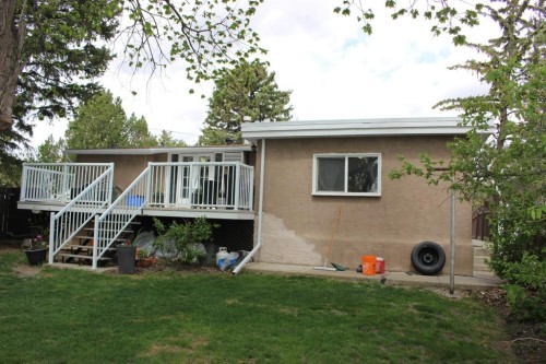605 Rogers Avenue, Picture Butte, AB - Outdoor With Deck Patio Veranda