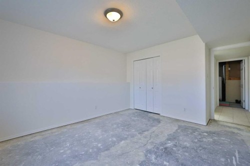 406 Kodiak Boulevard North, Lethbridge, AB - Indoor Photo Showing Other Room