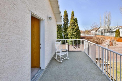 406 Kodiak Boulevard North, Lethbridge, AB - Outdoor With Exterior