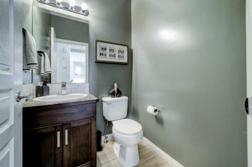 286 Twinriver Road West, Lethbridge, AB - Indoor Photo Showing Bathroom