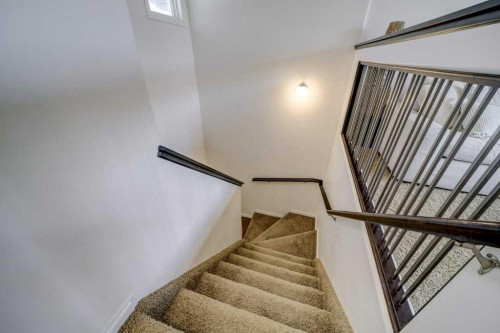 286 Twinriver Road West, Lethbridge, AB - Indoor Photo Showing Other Room