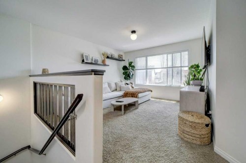 286 Twinriver Road West, Lethbridge, AB - Indoor