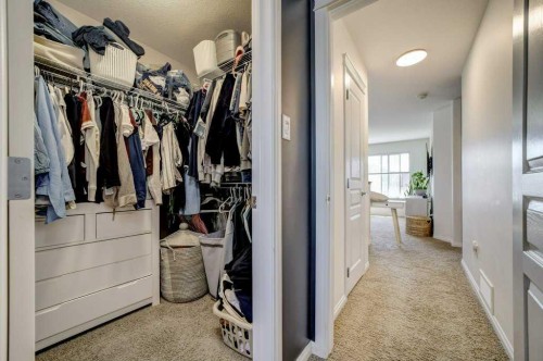 286 Twinriver Road West, Lethbridge, AB - Indoor With Storage