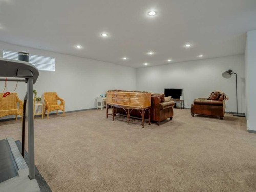 350 Uplands Boulevard North, Lethbridge, AB - Indoor