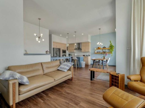 350 Uplands Boulevard North, Lethbridge, AB - Indoor Photo Showing Living Room