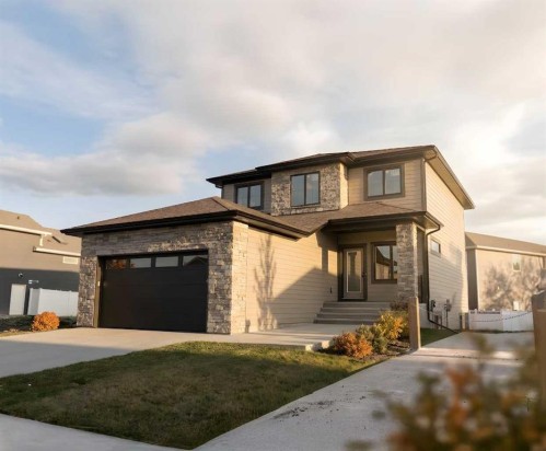 726 Sixmile End South, Lethbridge, AB - Outdoor With Facade