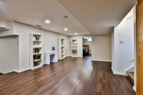 99 Lemoyne Crescent West, Lethbridge, AB - Indoor
