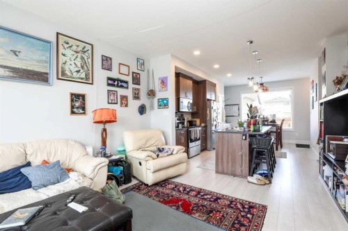 867 Coalbrook Close West, Lethbridge, AB - Indoor Photo Showing Living Room