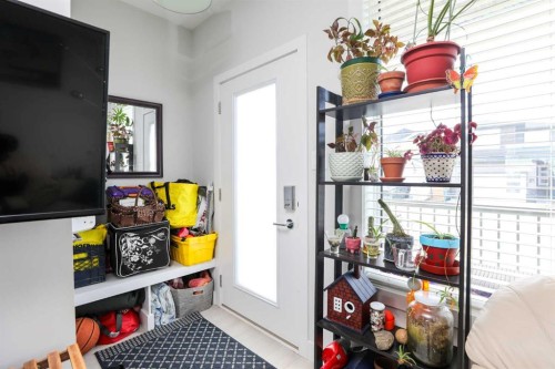 867 Coalbrook Close West, Lethbridge, AB - Indoor Photo Showing Other Room