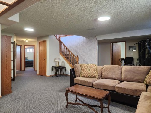 5307 2A St. East, Claresholm, AB - Indoor Photo Showing Living Room