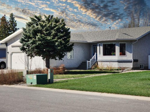 5307 2A St. East, Claresholm, AB - Outdoor