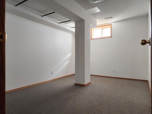 5307 2A St. East, Claresholm, AB - Indoor Photo Showing Other Room
