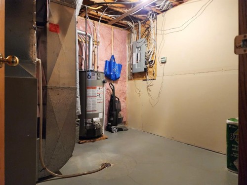 5307 2A St. East, Claresholm, AB - Indoor Photo Showing Basement