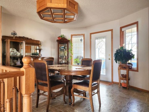 5307 2A St. East, Claresholm, AB - Indoor Photo Showing Dining Room