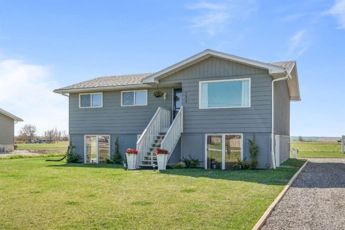 122 S 3 Street WEST Magrath, AB T0K 1J0