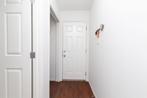 1917 Parkside Point, Coaldale, AB - Indoor Photo Showing Other Room