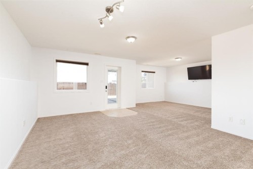 1917 Parkside Point, Coaldale, AB - Indoor Photo Showing Other Room